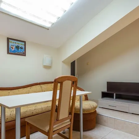 Comfortable 1bedroom With Kitchen In Dafinka Qq *