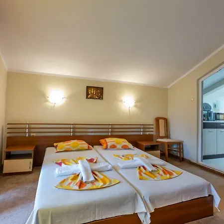 Comfortable 1bedroom With Kitchen In Dafinka Qq Apartment Burgas